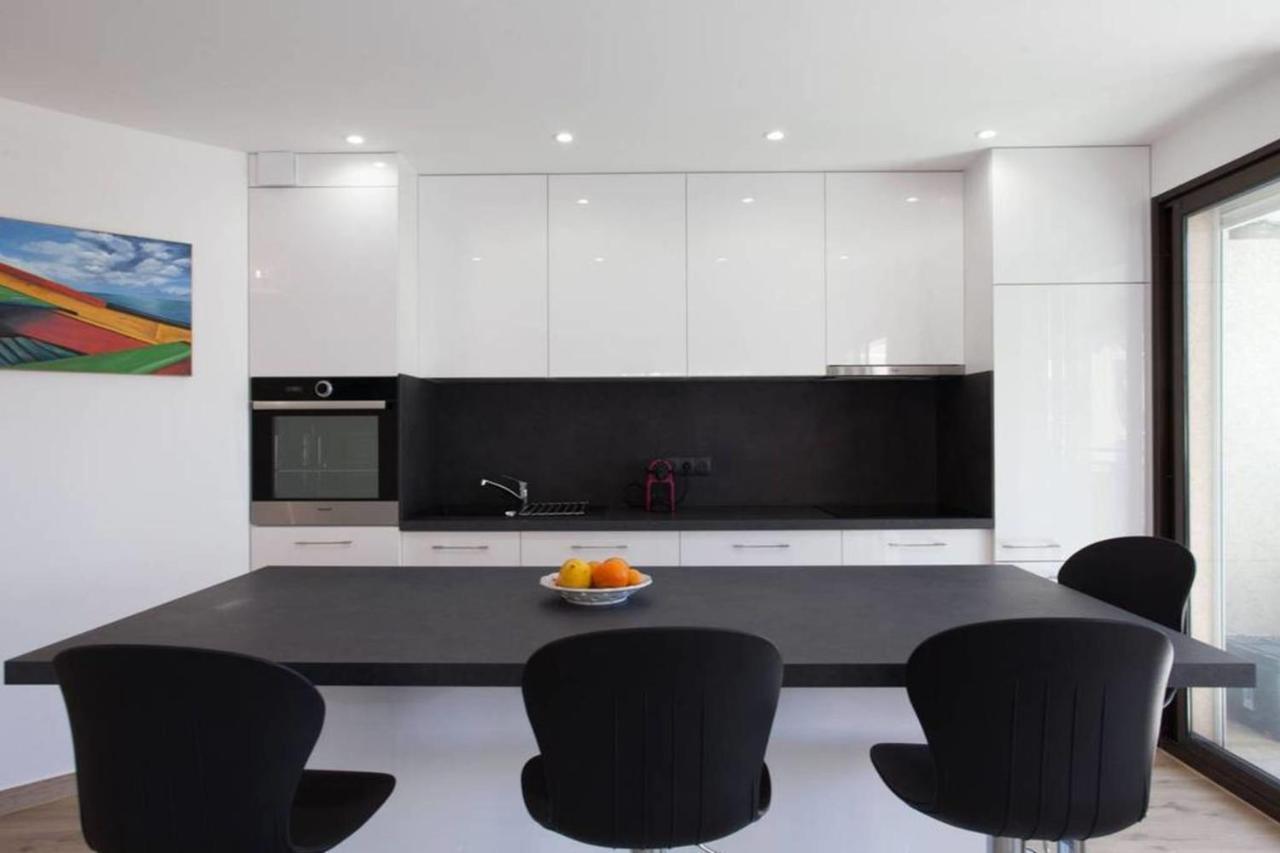Apartment 3-room With Terrace In Palm *